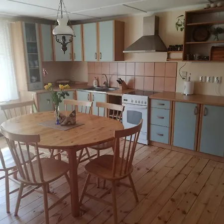 Uus-roomassaare 26a * Kuressaare